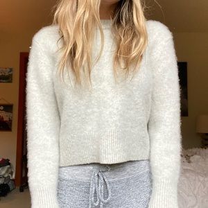 Aritzia gray sweater